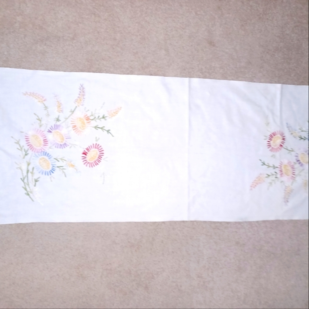Vintage table runner